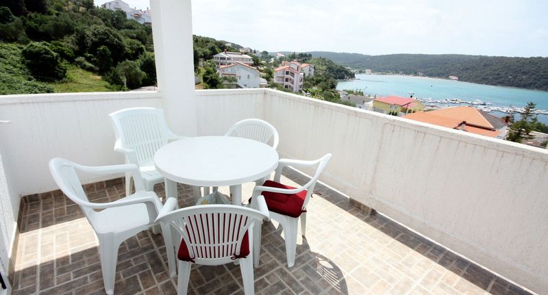 Apartman s klimatizací s terasou pro 6 os. se 2 ložnicemi A-5018-b - Apartments With Parking Space Kampor, Rab - 5018 Kampor, foto 1