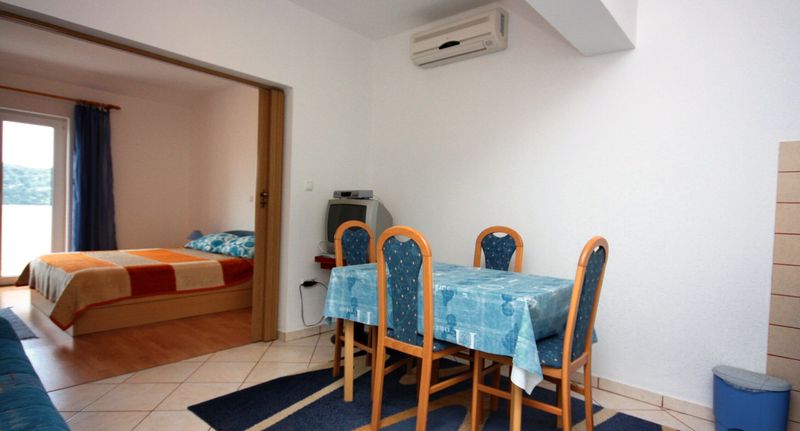 Apartman s klimatizací s balkónem pro 3 os. s 1 ložnicí AS-5018-a - Apartments With Parking Space Kampor, Rab - 5018 Kampor, foto 1