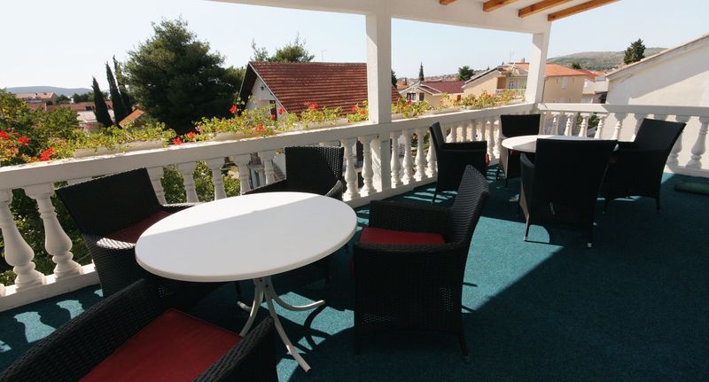 Apartman s klimatizací s terasou pro 4 os. se 2 ložnicemi A-2995-b - Apartments With Parking Space Vodice - 2995, foto 1