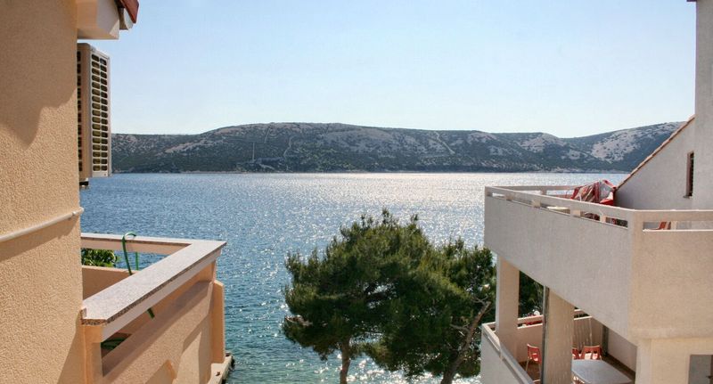 Apartman s klimatizací s terasou pro 3 os. s 1 ložnicí A-3086-e - Apartments By The Sea Stara Novalja, Pag - 3086 Stara Novalja, foto 1