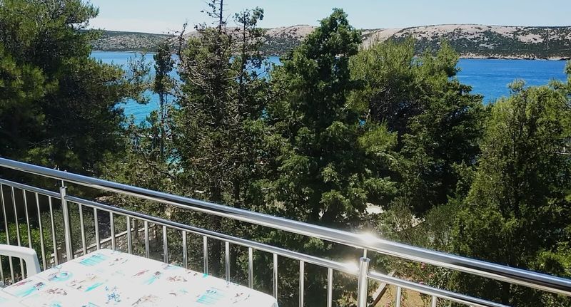 Apartman s klimatizací s terasou pro 4 os. se 2 ložnicemi A-4153-c - Apartments By The Sea Stara Novalja, Pag - 4153 Stara Novalja, foto 1