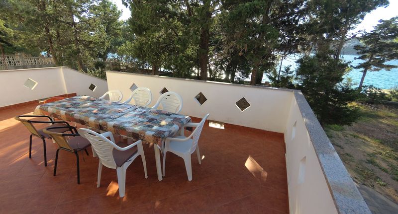 Apartman s klimatizací s terasou pro 6 os. se 3 ložnicemi A-4153-d - Apartments By The Sea Stara Novalja, Pag - 4153 Stara Novalja, foto 1
