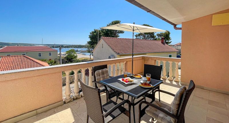 Apartman s klimatizací s terasou pro 3 os. s 1 ložnicí A-694-a - Apartments By The Sea Pašman - 694, foto 1