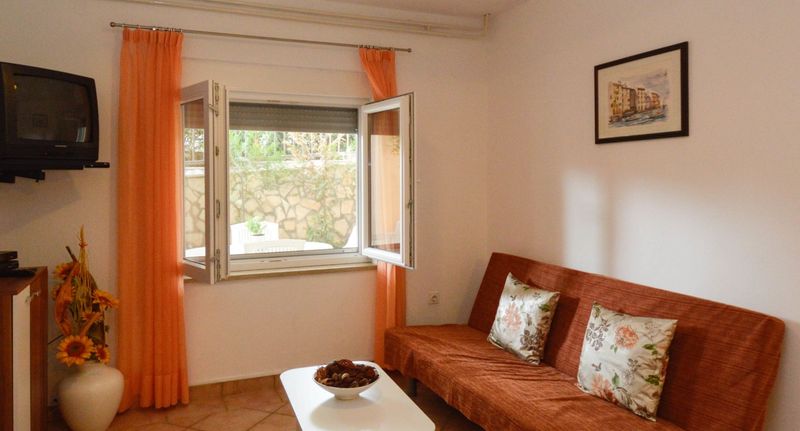 Apartman s klimatizací pro 4 os. se 2 ložnicemi na přízemí - Apartman Eugen Pula, foto 1