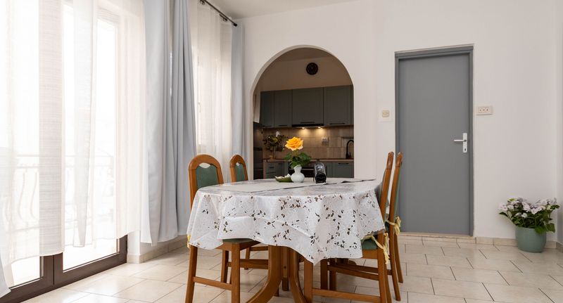 Apartman pro 4 os. se 2 ložnicemi - Apartments Tonja Primosten, foto 1