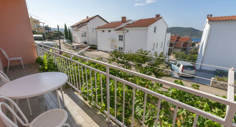 Apartman pro 5 os. se 3 ložnicemi - Apartment Brko Primosten, foto 1