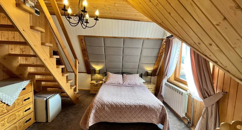 Rodinný Pokoj s galérií pro 4 os. (s možností přistýlky) - Willa Karpatia SKI&WELLNESS Murzasichle, foto 1