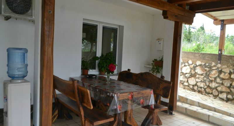 Apartman s klimatizací s terasou pro 5 os. s 1 ložnicí A-4106-b - Apartments By The Sea Stara Novalja, Pag - 4106 Stara Novalja, foto 1
