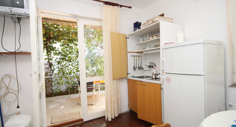 Apartman s klimatizací s terasou pro 4 os. se 2 ložnicemi A-8368-b - Apartments By The Sea Žaborić, Šibenik - 8368 Žaborić, foto 1