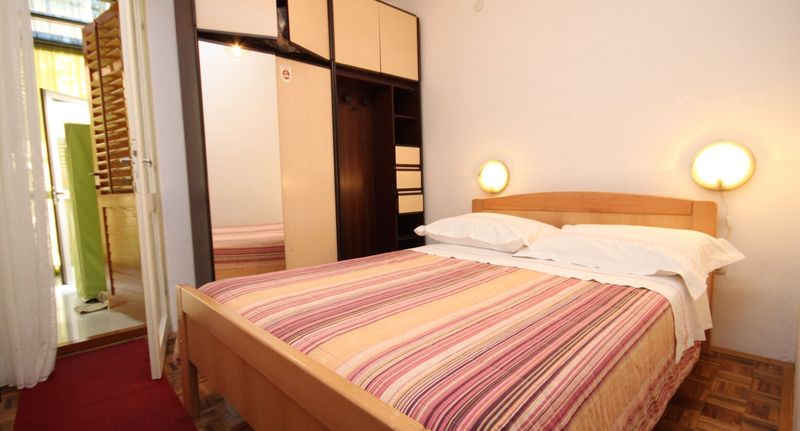 Apartman s klimatizací s terasou pro 4 os. s 1 ložnicí A-8368-c - Apartments By The Sea Žaborić, Šibenik - 8368 Žaborić, foto 1