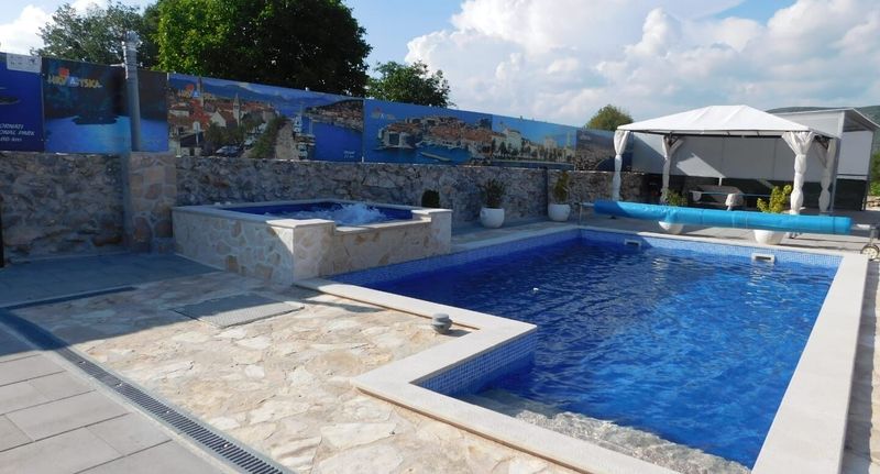 Apartman s klimatizací s terasou pro 5 os. se 2 ložnicemi K-15891 - Family Friendly House With A Swimming Pool Radošić, Zagora - 15891 Radošić, foto 1