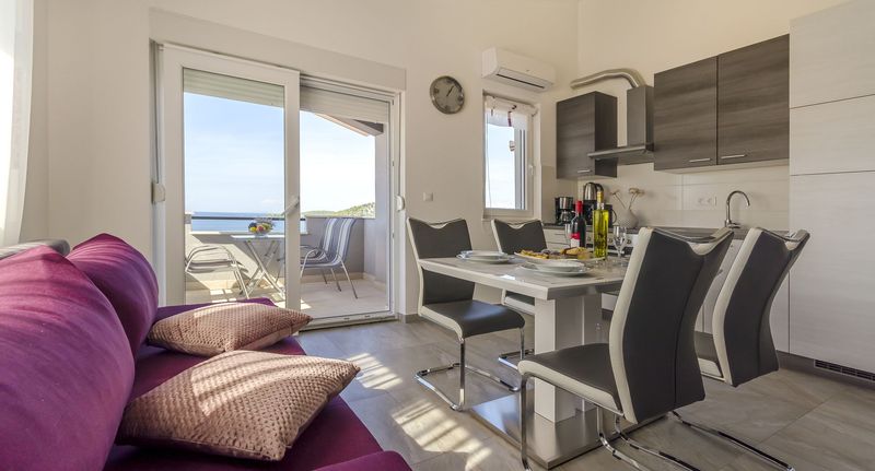 Apartman pro 4 os. se 3 ložnicemi - Apartments Katic Razanj, foto 1