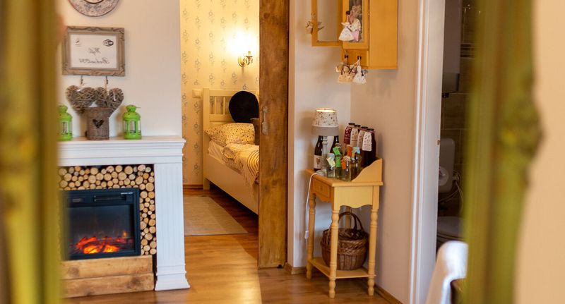 Apartman (jako celek) se zahradou pro 4 os. s výhledem do dvora (s možností přistýlky) - Cinege Vendégház Kőröshegy, foto 1