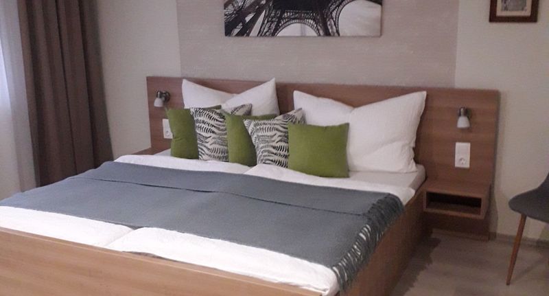 Design Pokoj pro 3 os. na poschodí - Erkel Vendégház Pápa, foto 1