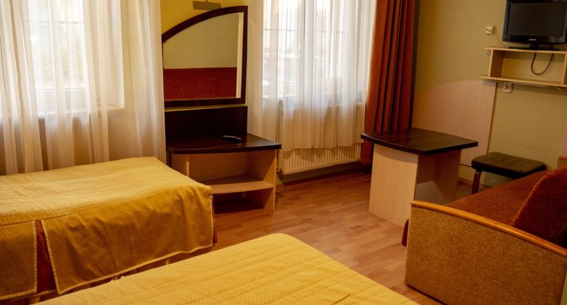 Pokoj pro 3 os. - Noclegi Ani Konferencje Imprezy Wypoczynek Borne Sulinowo, foto 4