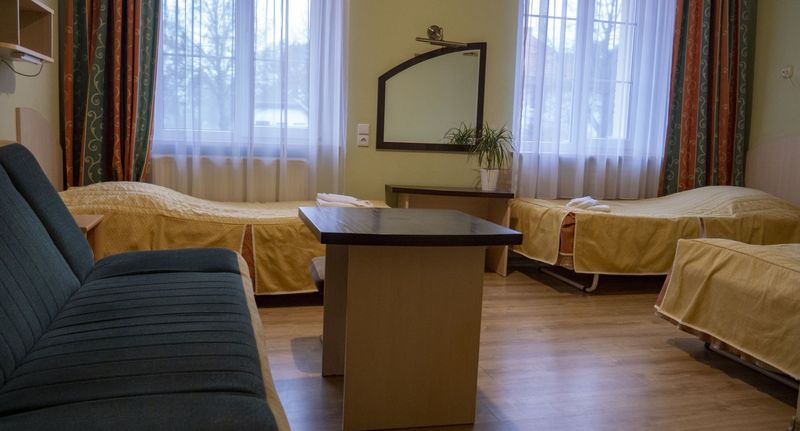 Pokoj pro 3 os. - Noclegi Ani Konferencje Imprezy Wypoczynek Borne Sulinowo, foto 10