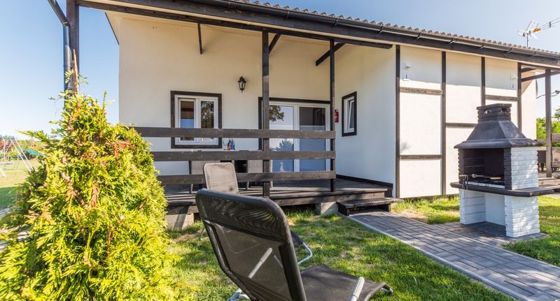 Chata (jako celek) pro 4 os. na přízemí - Domki Letniskowe Uzenabow Wicie, foto 1