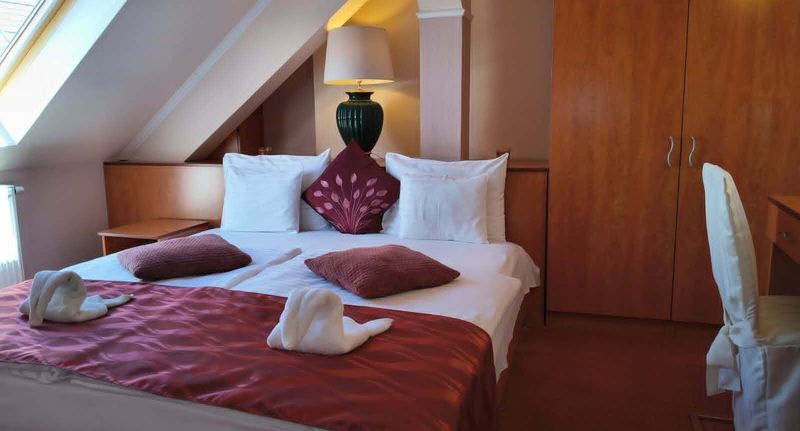 Deluxe Rodinný Suita pro 4 os. s 1 ložnicí - Hotel Isabell Győr, foto 1