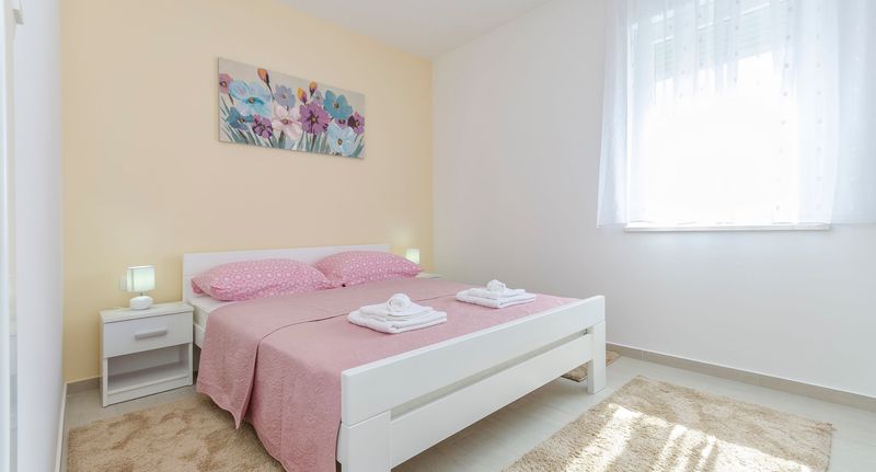 Apartman pro 5 os. se 3 ložnicemi - Apartments Luxury and Sea View Brodarica, foto 1