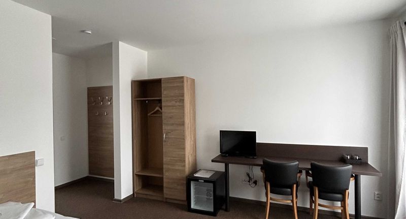 Pokoj se sprchou pro 2 os. - Motel R10 Mladá Boleslav, foto 1