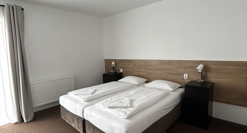 Pokoj se sprchou pro 2 os. - Motel R10 Mladá Boleslav, foto 5