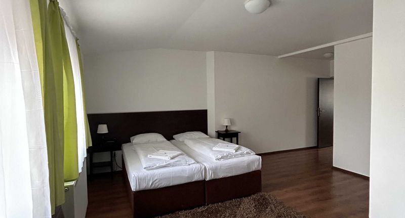 Studio Apartman se sprchou pro 2 os. s 1 ložnicí - Motel R10 Mladá Boleslav, foto 1