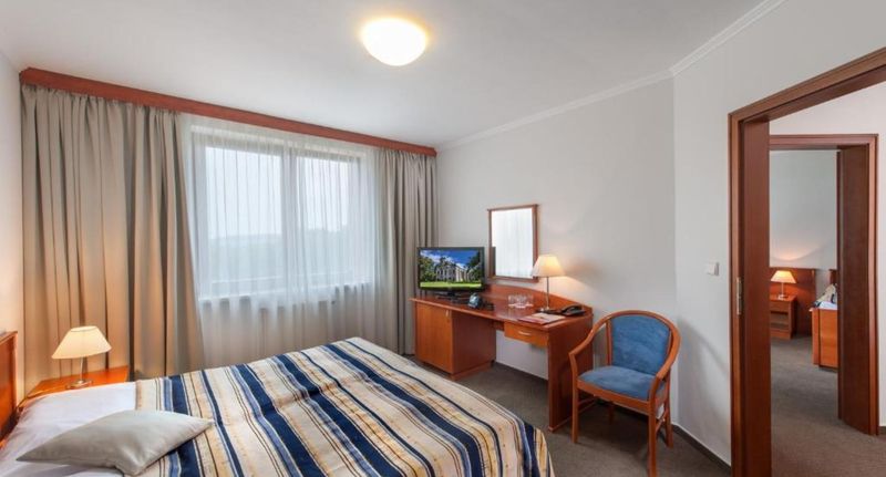 Rodinný Pokoj s koupelnou pro 4 os. - APRIL HOTEL PANORAMA Rychnov nad Kněžnou, foto 1