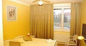 Pokoj se sprchou pro 3 os. - Hotel Monaco Náměšť nad Oslavou, foto 1