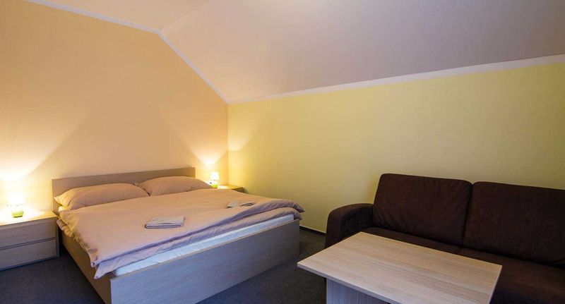 Apartman se sprchou s vlastní kuchyňkou pro 4 os. se 2 ložnicemi (s možností přistýlky) - Apartmány Sport Rokytnice nad Jizerou, foto 1