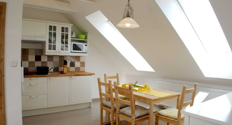 Apartman se sprchou s vlastní kuchyní pro 4 os. se 2 ložnicemi - Apartmány Lhota Haškovcova Lhota, foto 1