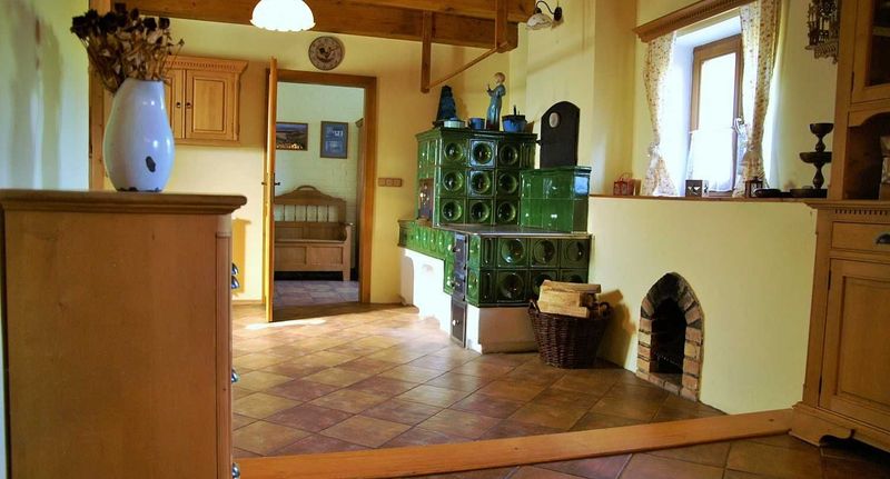 Apartman s vlastní kuchyňkou s privátní koupelnou mimo apartmán pro 9 os. (s možností přistýlky) - Farma Moulisových / Útulnoff Milínov, foto 1