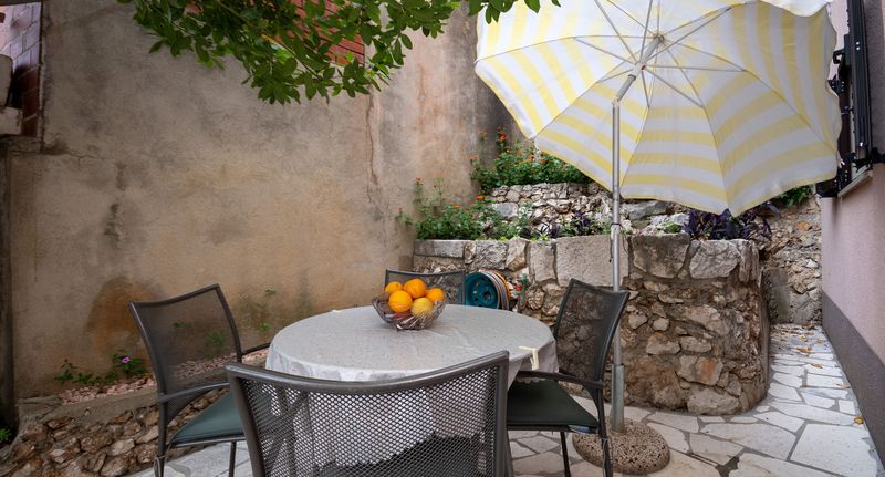 Apartman pro 4 os. se 2 ložnicemi - Apartments Zecic Omis, foto 1