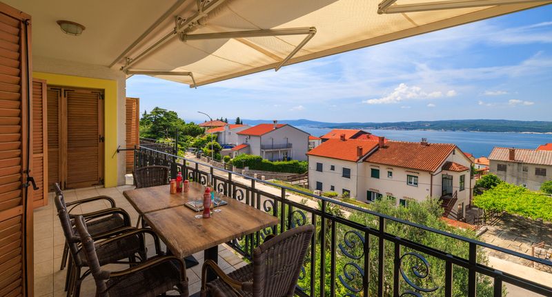 Apartman pro 8 os. se 4 ložnicemi - Apartments Dijana Crikvenica, foto 1