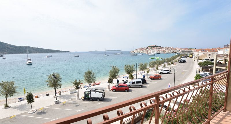 Apartman pro 5 os. se 2 ložnicemi - Apartments Jere Primosten, foto 1