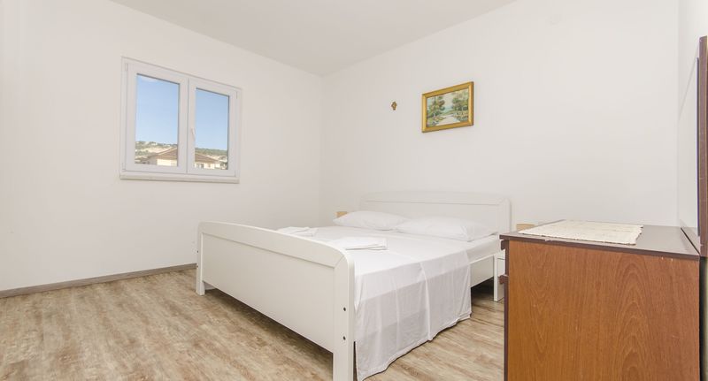 Apartman pro 6 os. se 3 ložnicemi - Apartments Zuljevic Rogoznica, foto 1