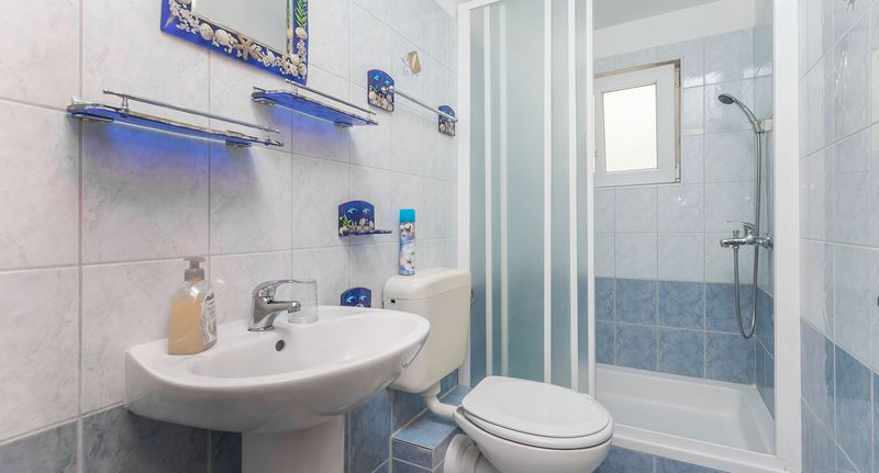 Apartman pro 9 os. se 4 ložnicemi - Apartment Goge Omis, foto 1