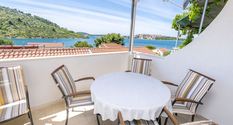Apartman pro 4 os. se 2 ložnicemi - Apartments Vinčić Rogoznica, foto 9
