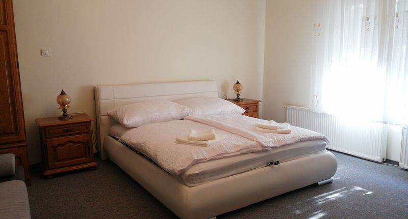Apartman s klimatizací pro 4 os. s 1 ložnicí přízemní - Flóra Apartmanok Kehidakustány, foto 1