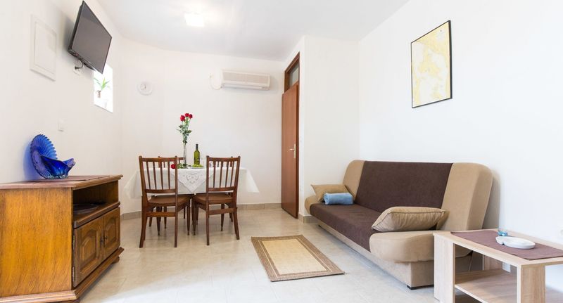 Apartman s klimatizací pro 5 os. se 3 ložnicemi celý Dům - Holiday House Meri Krk, foto 1