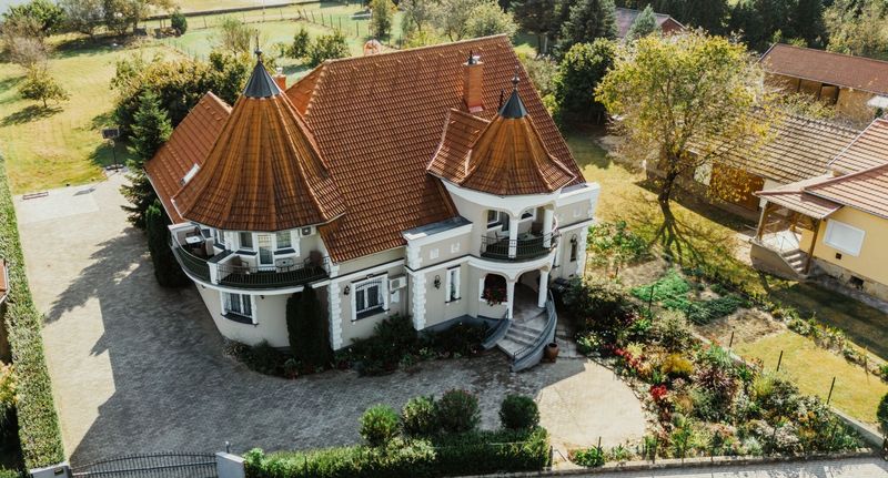 Pokoj s manželskou postelí - Admirál Villa Panzió**** Kehida Kehidakustány, foto 1