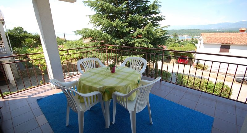 Standard Apartman pro 4 os. se 2 ložnicemi s výhledem na moře - Apartments Dida Njivice Krk, foto 1