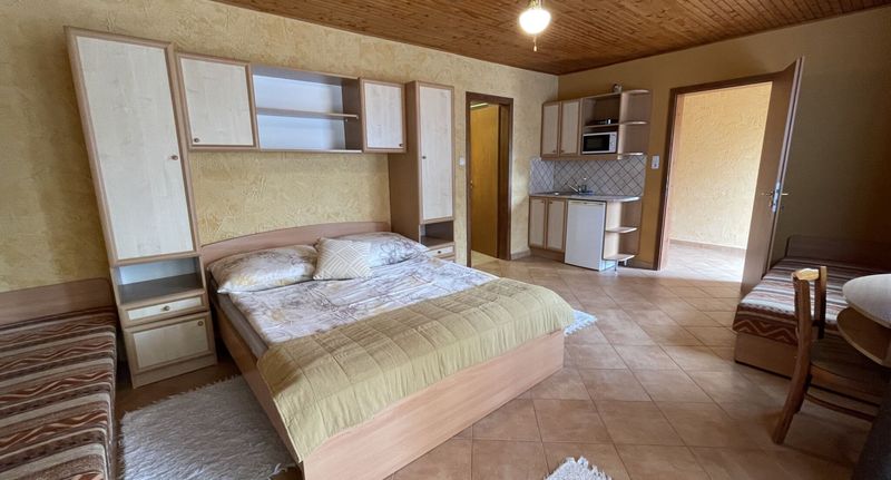Studio Apartman pro 4 os. s 1 ložnicí na poschodí - Balaton Apartmanház Zamárdi, foto 1