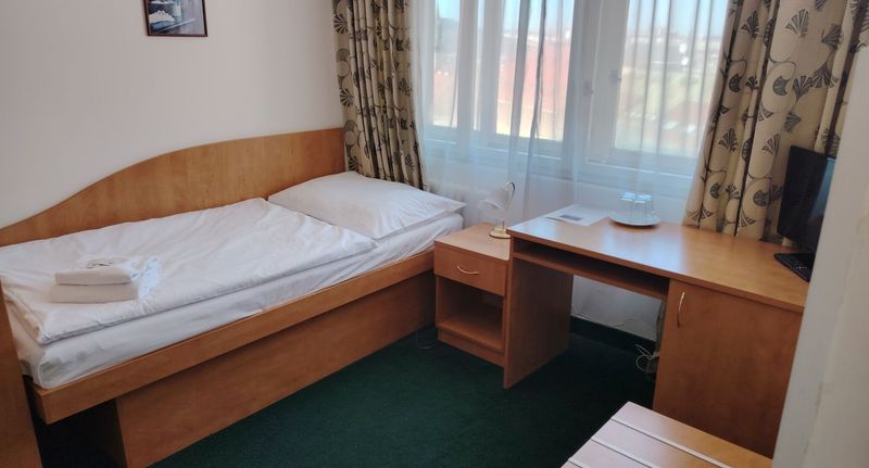 Economy Pokoj s koupelnou pro 1 os. - Hotel Legie Praha, foto 1