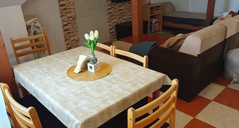 Rodinný Apartman pro 7 os. se 4 ložnicemi na poschodí (s možností přistýlky) - Mayer Apartman Hajdúszoboszló, foto 1