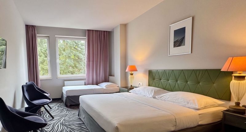 Komfort Pokoj se sprchou pro 3 os. - Carlsbad INN hotel & apartments, foto 1