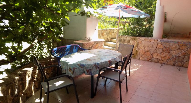 Apartman s klimatizací s terasou pro 4 os. s 1 ložnicí A-16928-b - Apartments By The Sea Vinišće, Trogir - 16928 Vinišće, foto 1