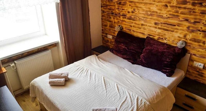 Pokoj se sprchou pro 2 os. (s možností přistýlky) - Hotel Krakonoš Rokytnice nad Jizerou, foto 1