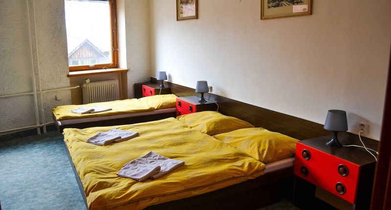 Pokoj se sprchou pro 5 os. - Hotel Krakonoš Rokytnice nad Jizerou, foto 1