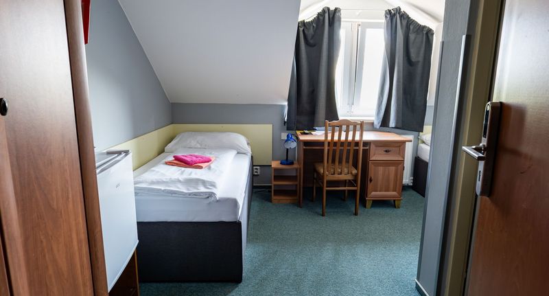 Pokoj s klimatizací pro 2 os. na poschodí - Pension & restaurant Silma w/ wellness Rychvald, foto 1