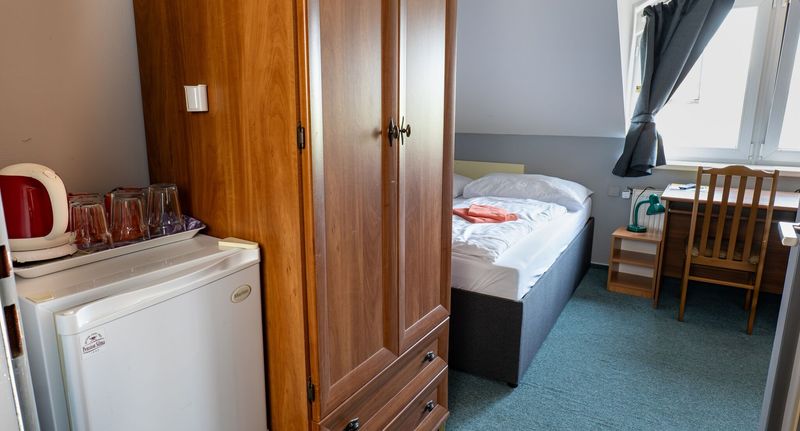 Pokoj s klimatizací pro 3 os. na poschodí - Pension & restaurant Silma w/ wellness Rychvald, foto 1